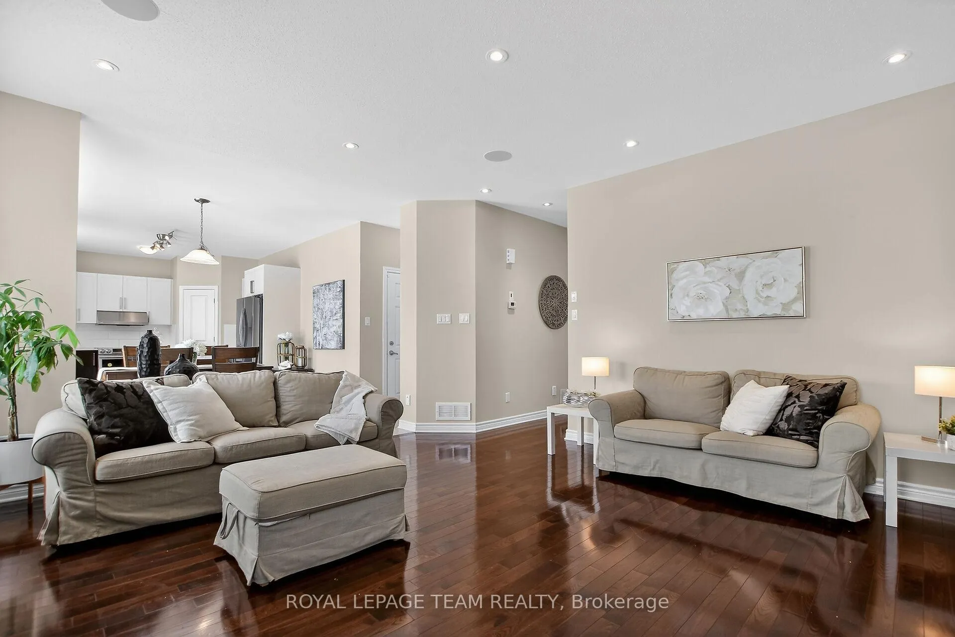 Photo 13 of 379 Langrell Crescent, Ottawa, Barrhaven - Strandherd — HOMEH