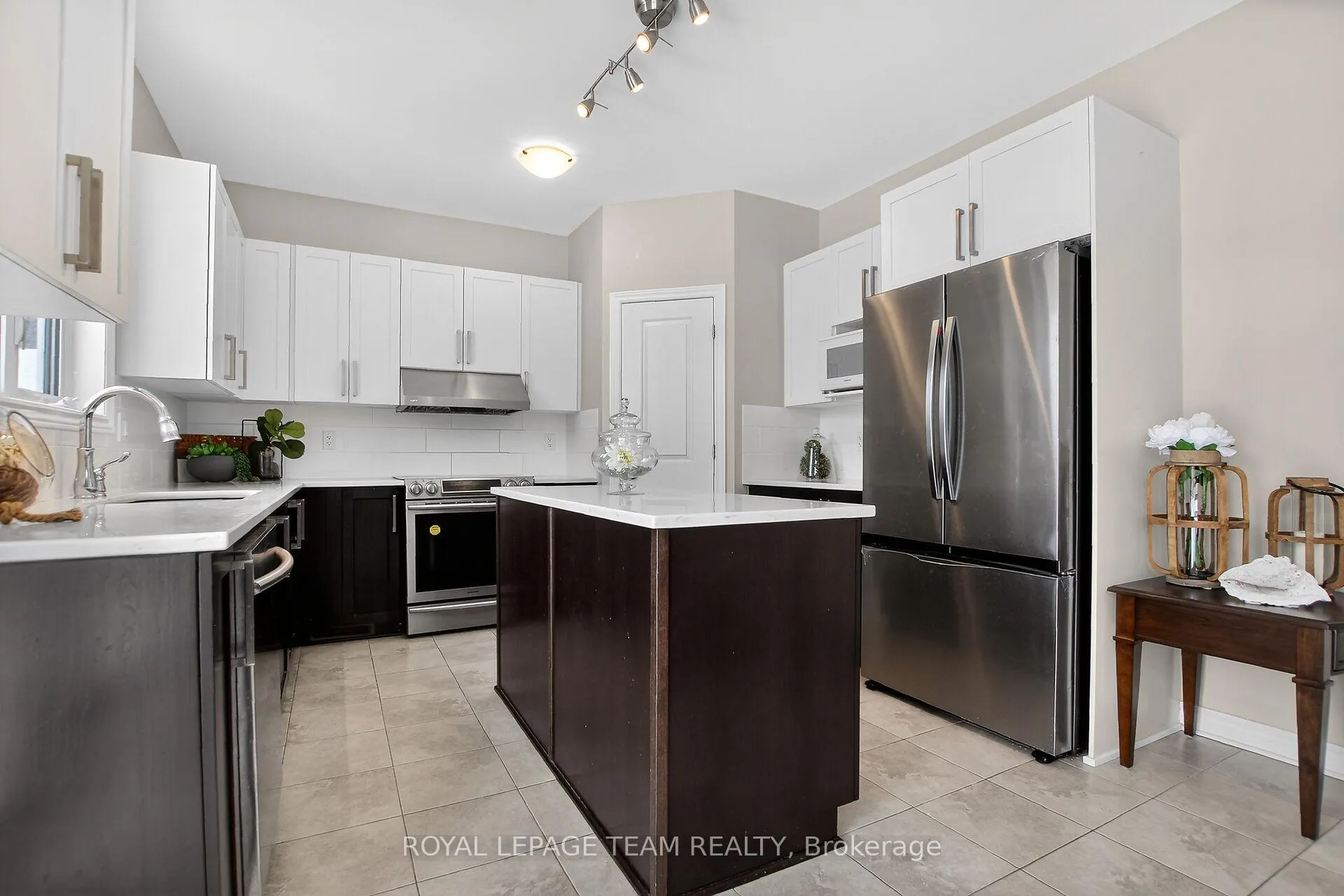 Photo 19 of 379 Langrell Crescent, Ottawa, Barrhaven - Strandherd — HOMEH