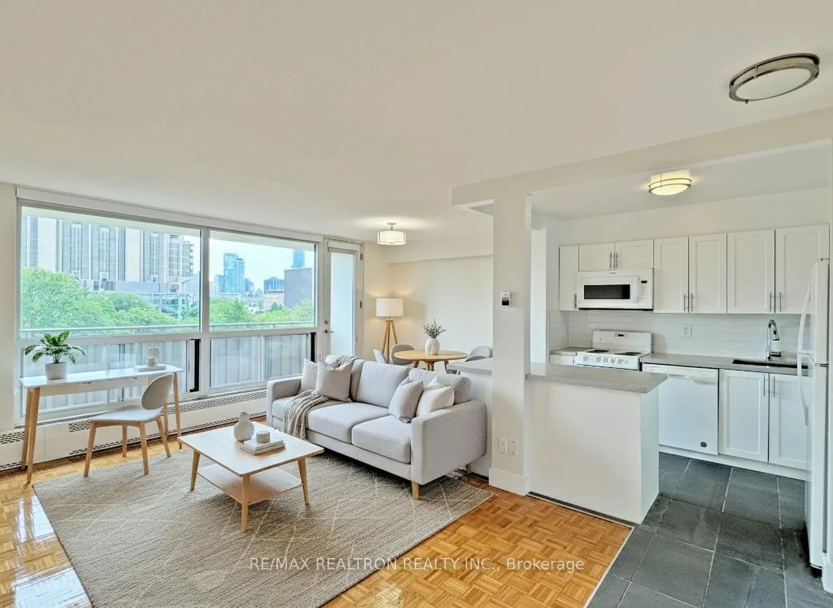 Photo 1 of Unit 604, 666 Spadina Avenue, Toronto, University — HOMEH