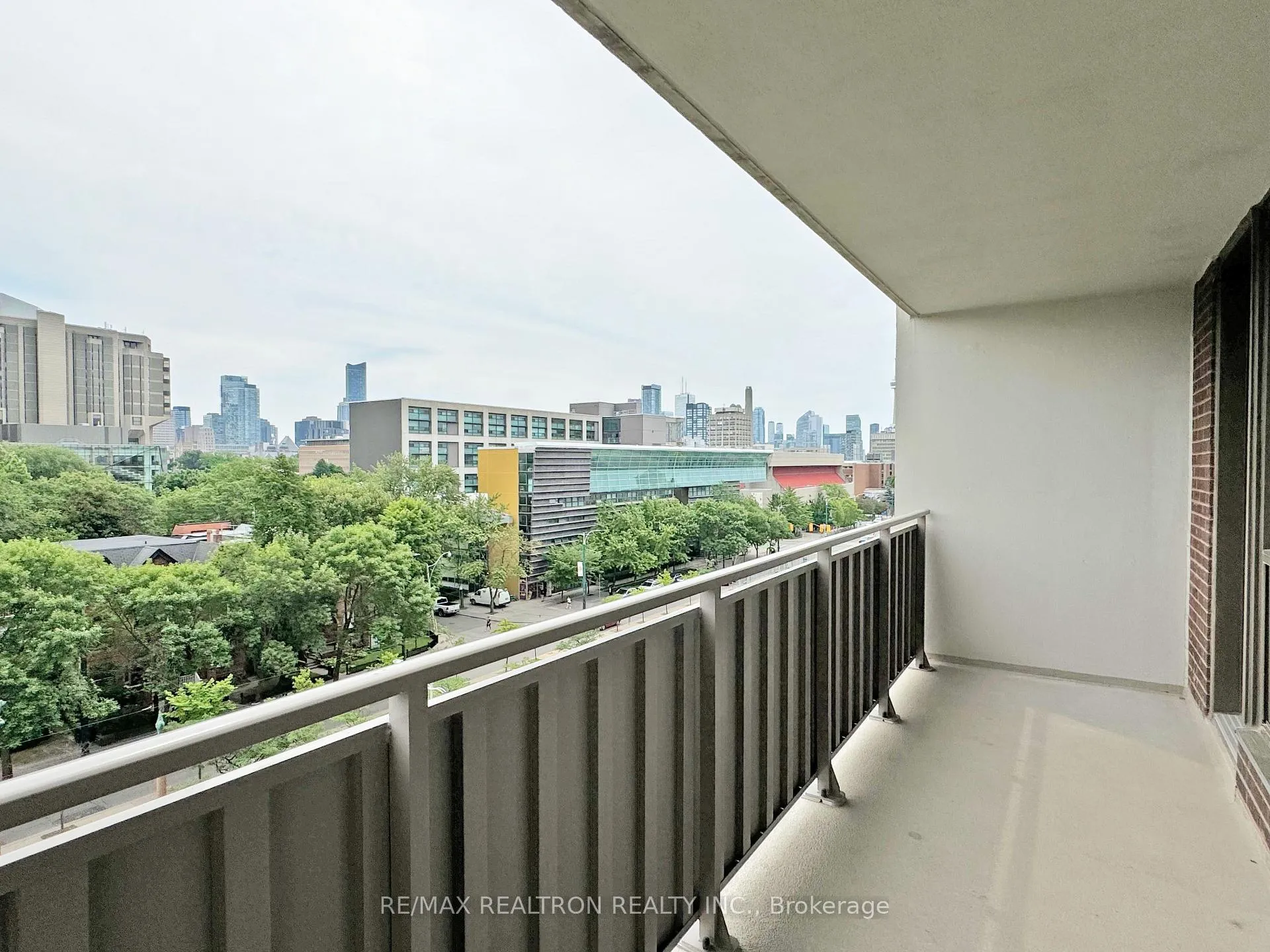 Photo 13 of Unit 604, 666 Spadina Avenue, Toronto, University — HOMEH