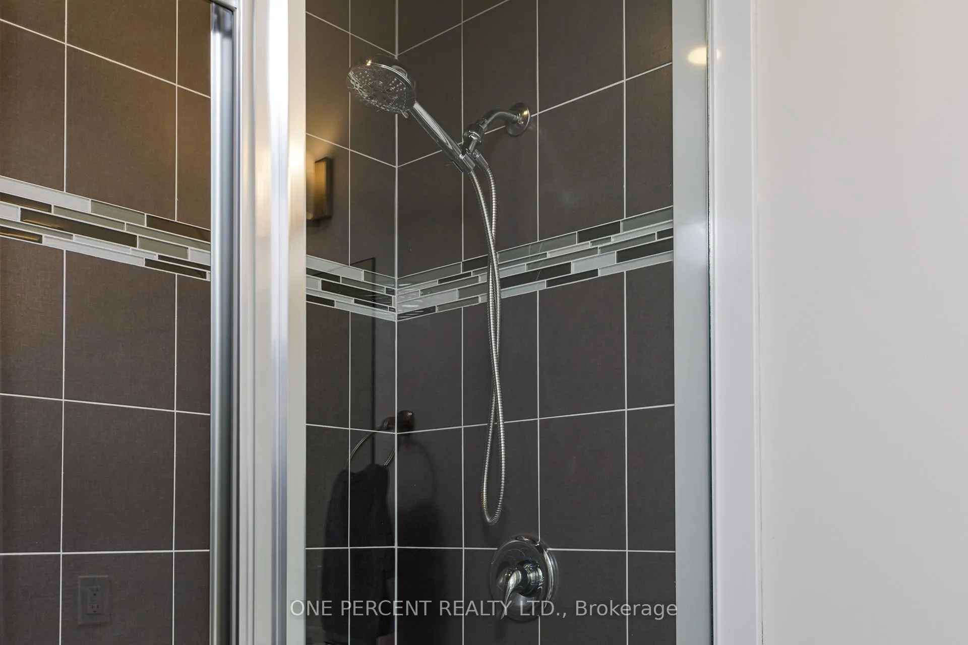 Photo 36 of 114 Cattail Crescent, Blue Mountains — HOMEH