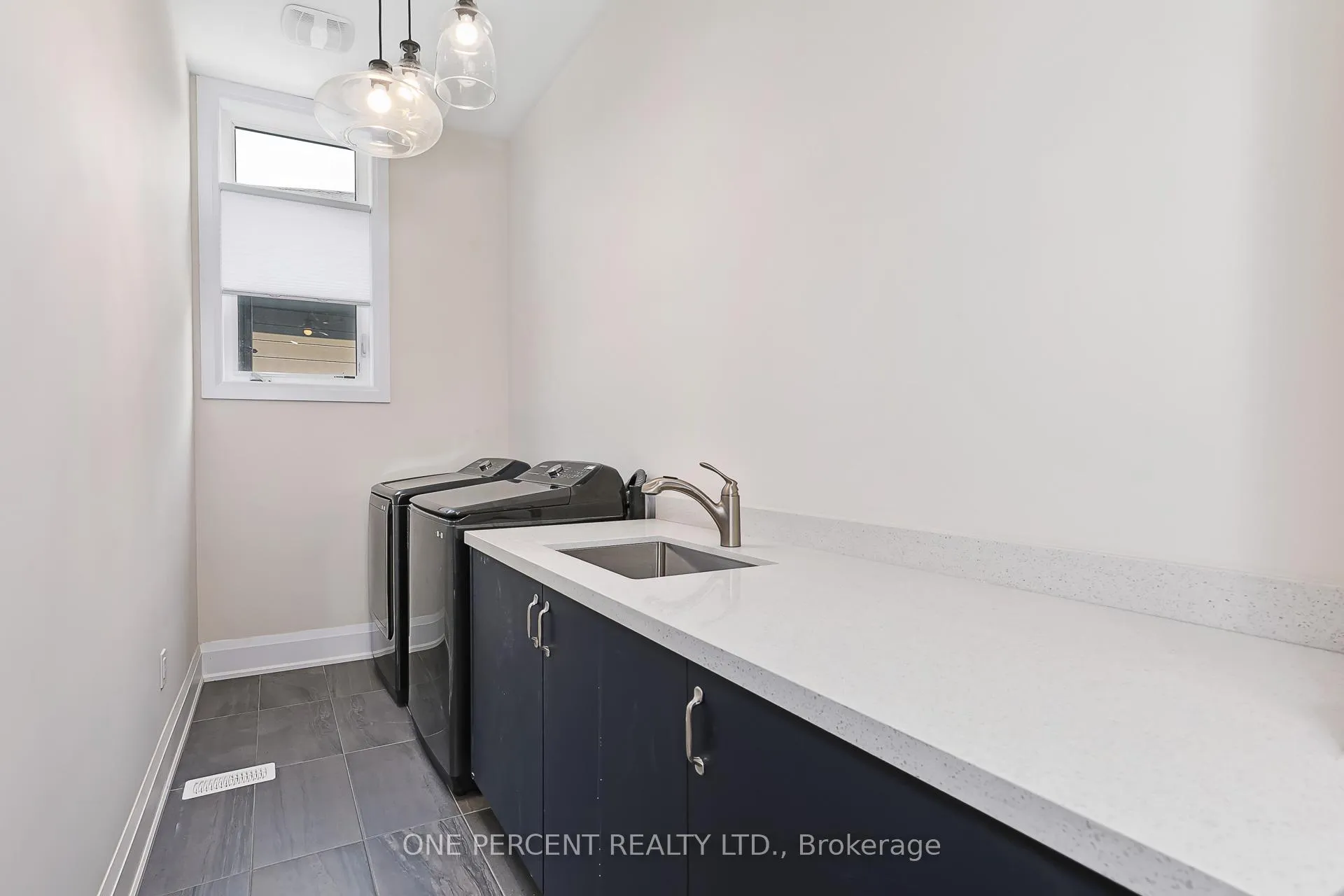 Photo 40 of 114 Cattail Crescent, Blue Mountains — HOMEH