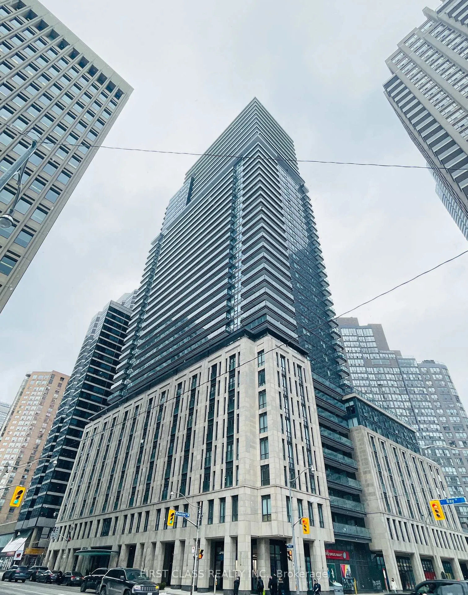 Front of Unit 2612, 955 Bay Street