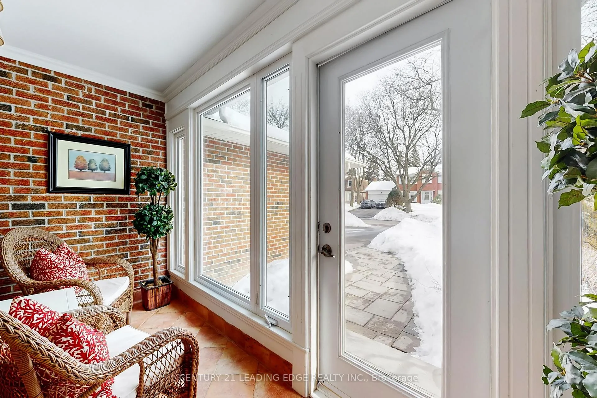 Photo 2 of 22 Sir Gawaine Place, Markham, Markham Village — HOMEH