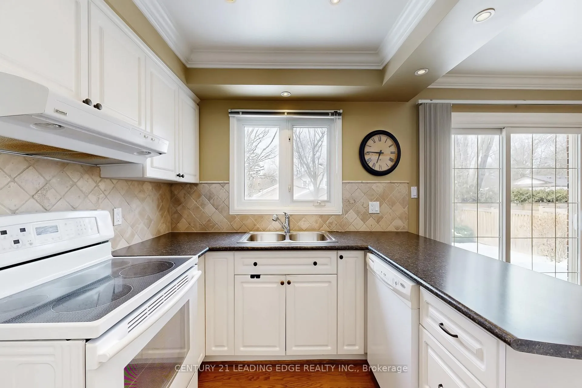 Photo 12 of 22 Sir Gawaine Place, Markham, Markham Village — HOMEH