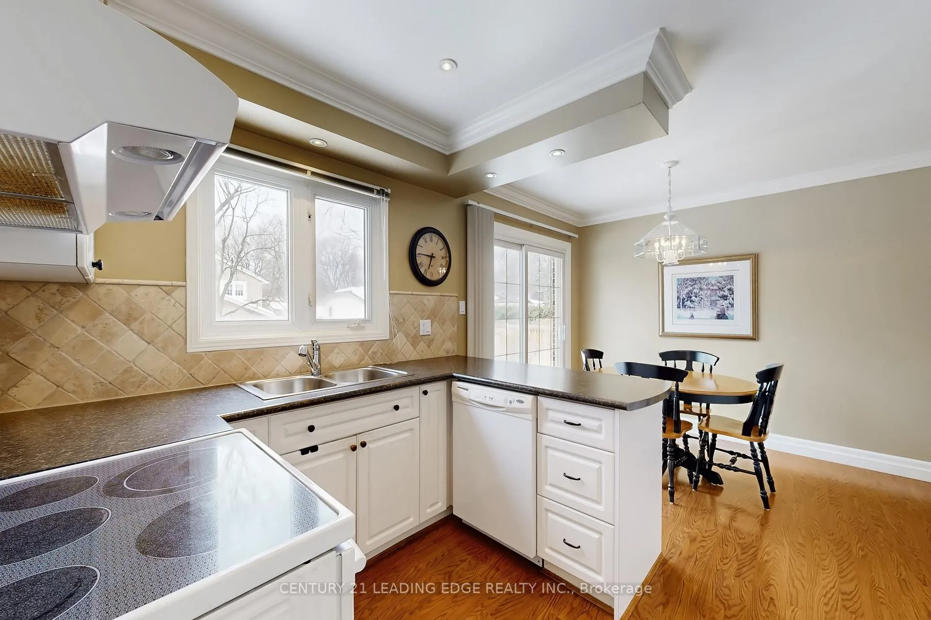 Photo 13 of 22 Sir Gawaine Place, Markham, Markham Village — HOMEH