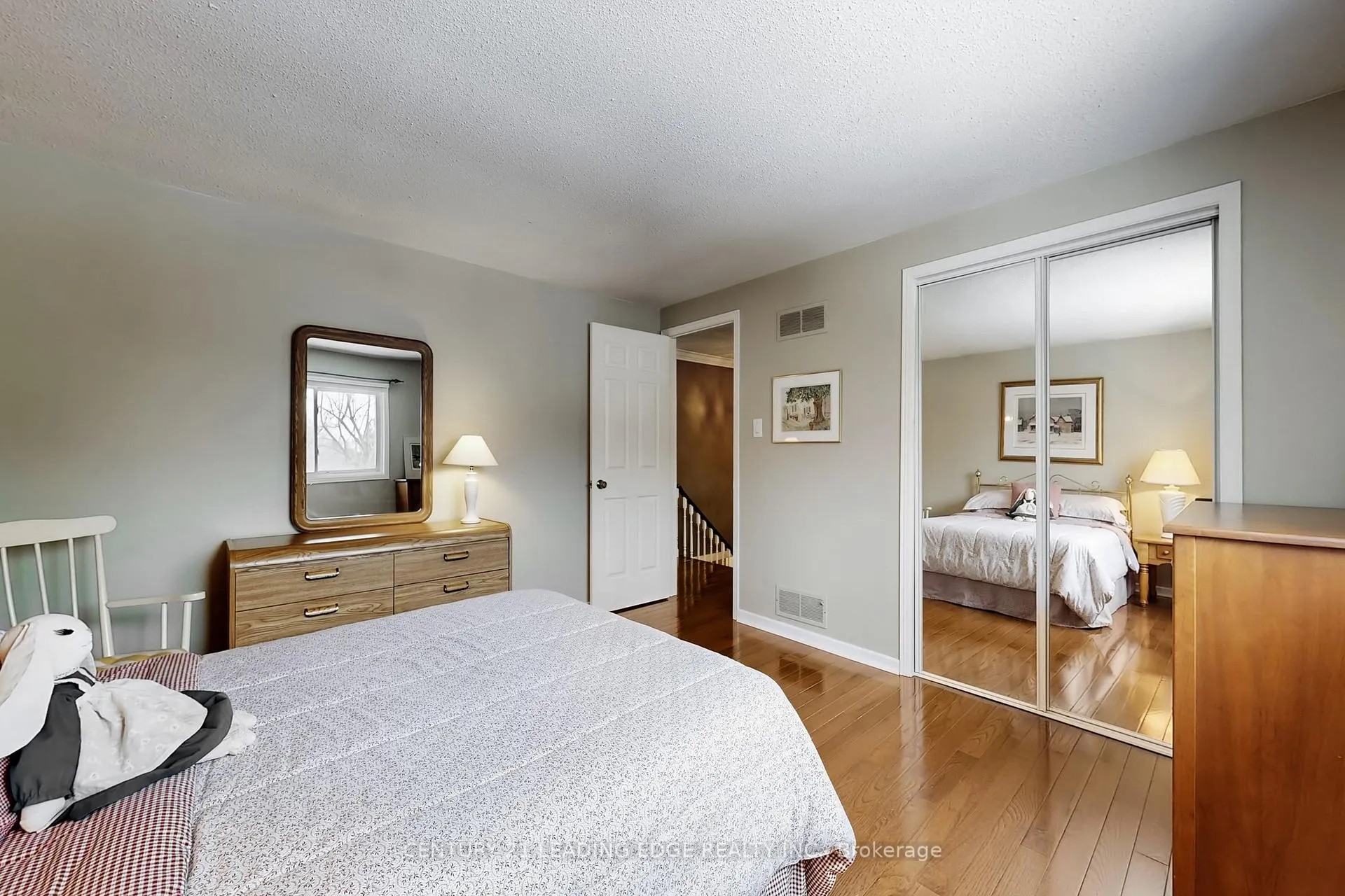 Photo 34 of 22 Sir Gawaine Place, Markham, Markham Village — HOMEH