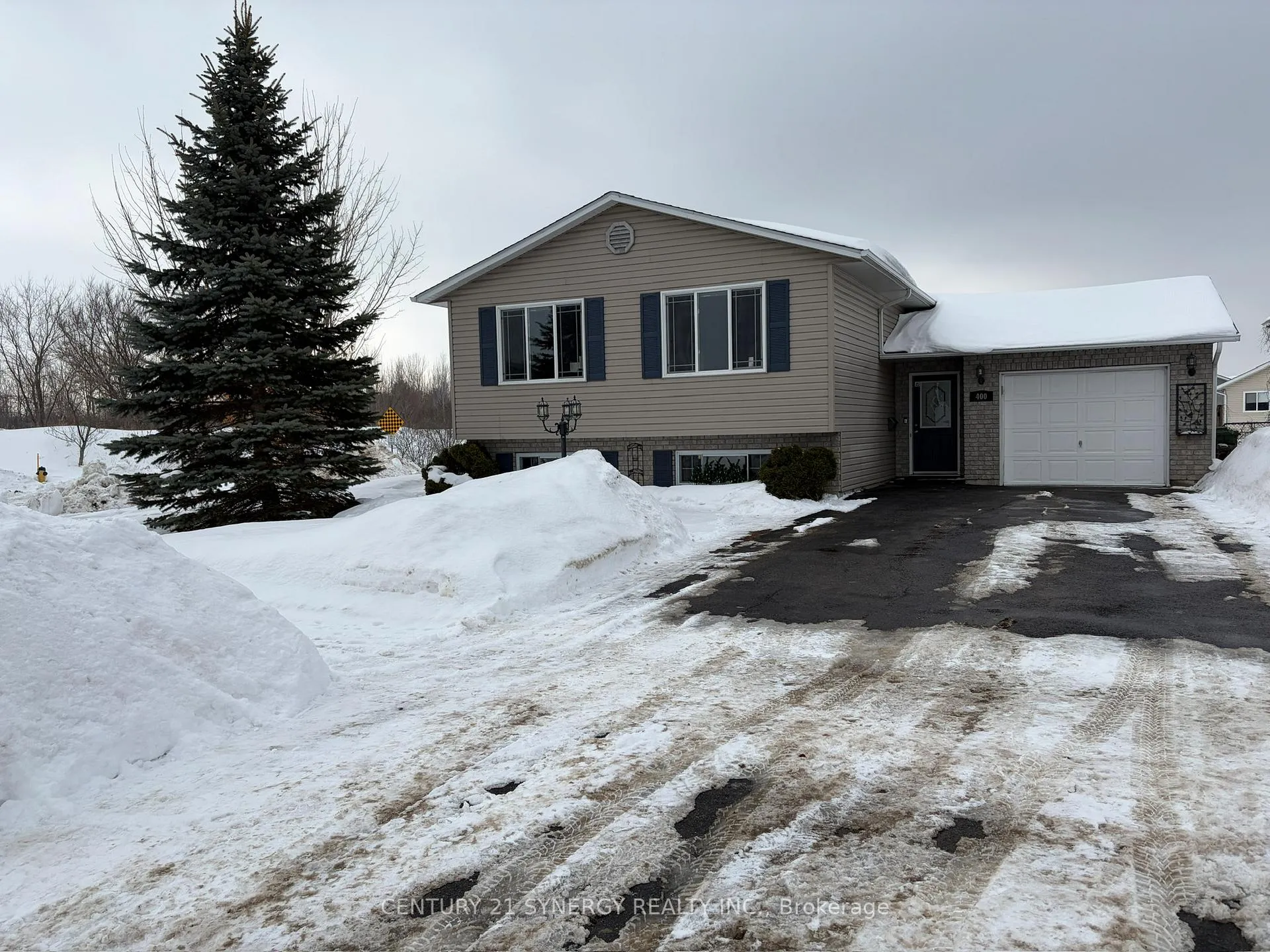 Front of 400 Sweezey Court