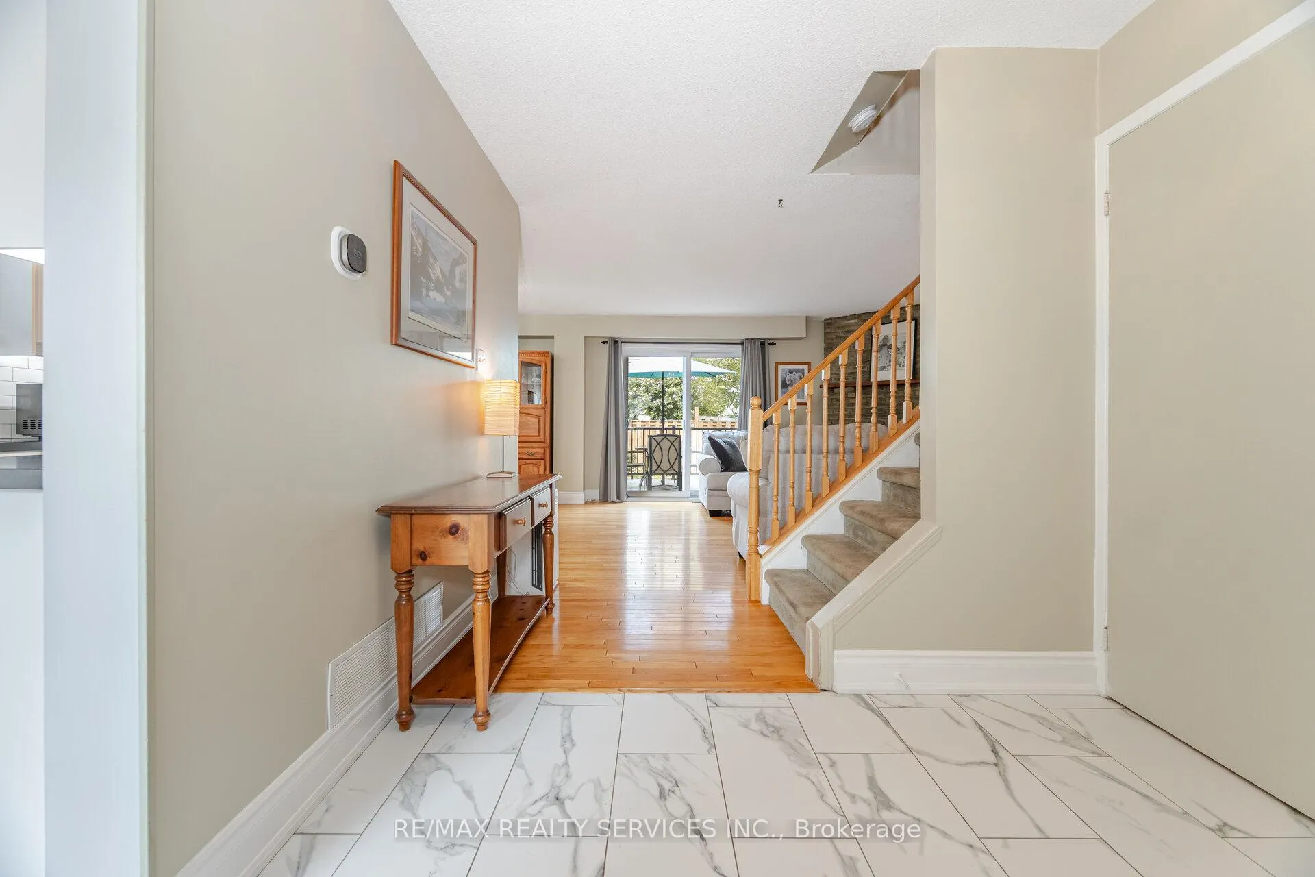 Photo 6 of 12 Sparklett Crescent, Brampton, Heart Lake East — HOMEH