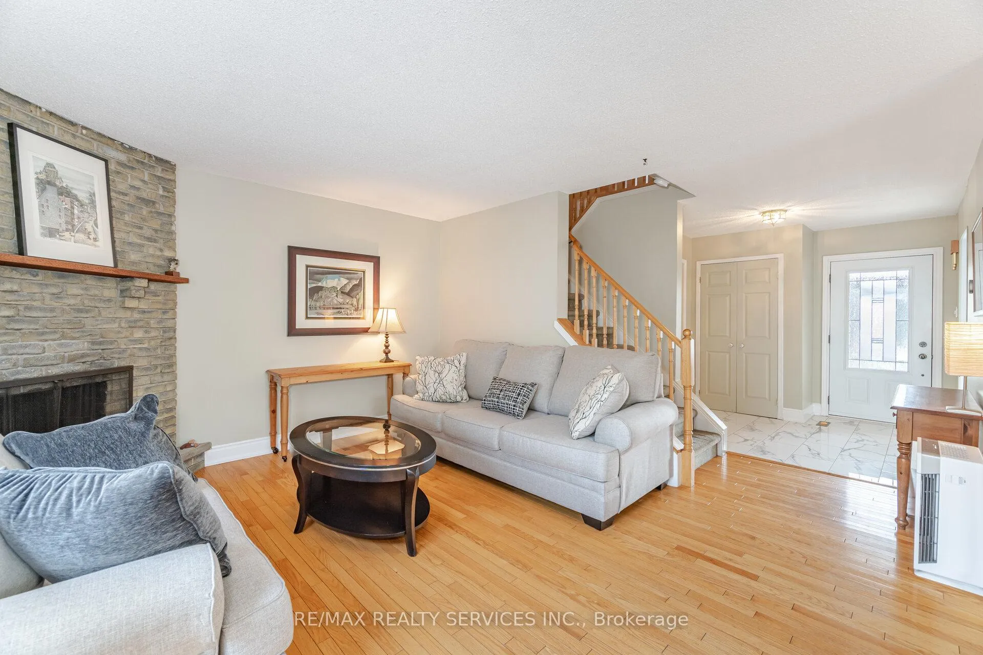 Photo 7 of 12 Sparklett Crescent, Brampton, Heart Lake East — HOMEH