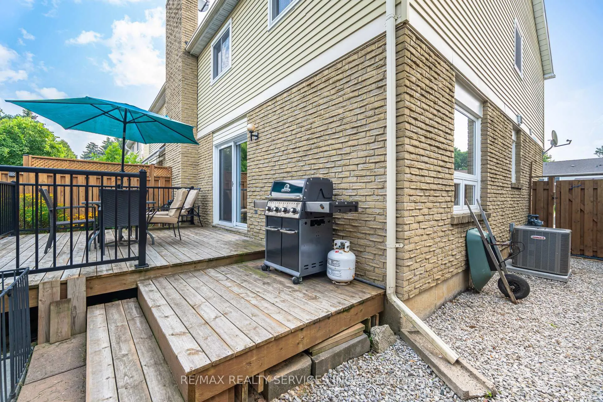 Photo 38 of 12 Sparklett Crescent, Brampton, Heart Lake East — HOMEH