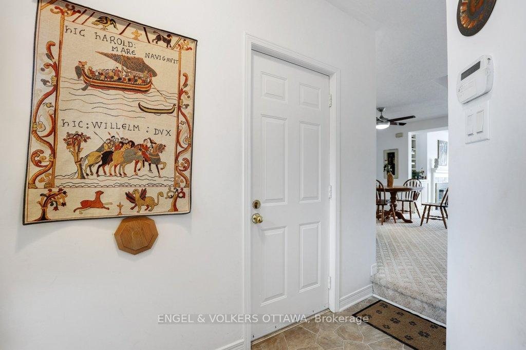 Photo 3 of 177 Dunbarton Court, Ottawa, Cardinal Glen — HOMEH