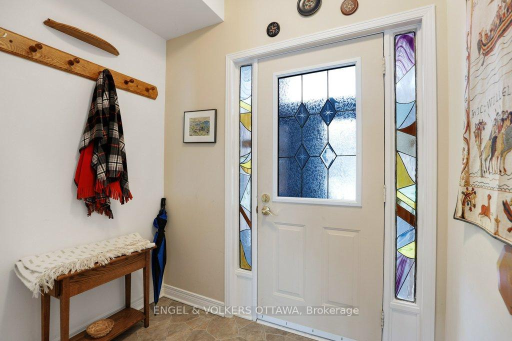 Photo 4 of 177 Dunbarton Court, Ottawa, Cardinal Glen — HOMEH