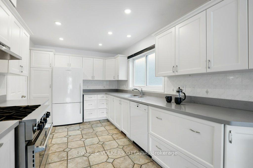 Photo 14 of 177 Dunbarton Court, Ottawa, Cardinal Glen — HOMEH