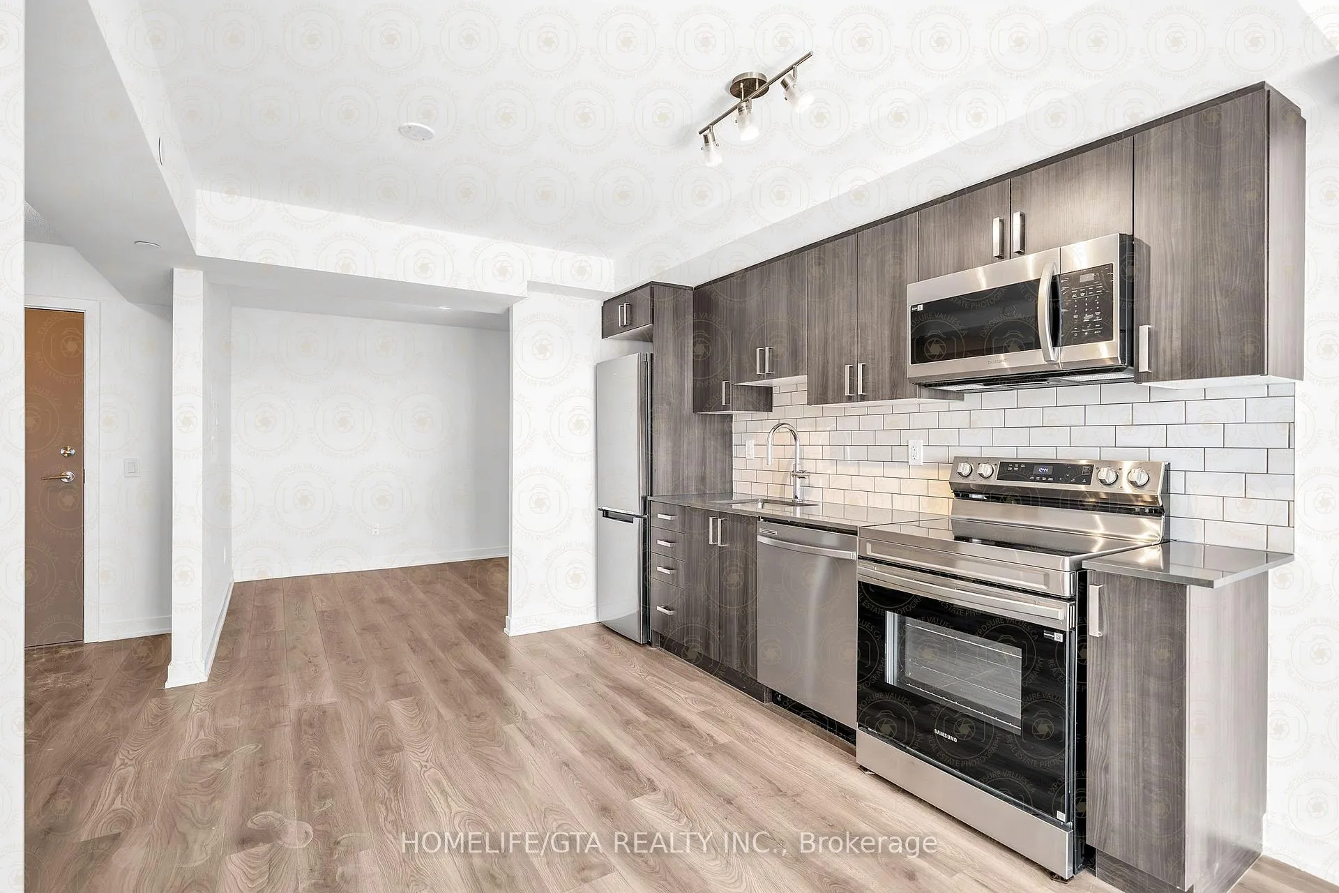 Photo 11 of Unit 607, 1010 Sandy Beach Road, Pickering, Bay Ridges — HOMEH