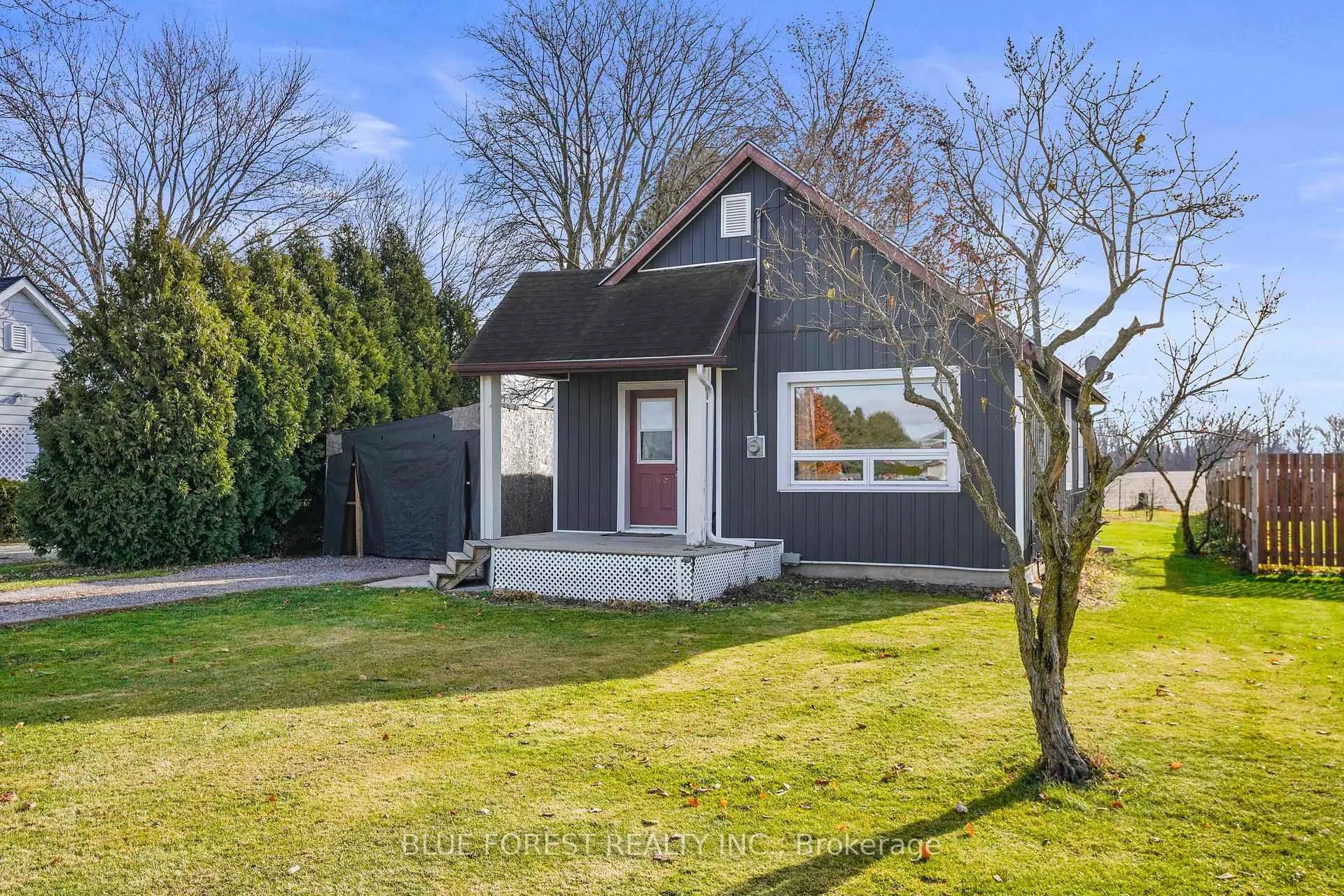 Photo 1 of 22557 Queens Line, West Elgin, Rodney — HOMEH