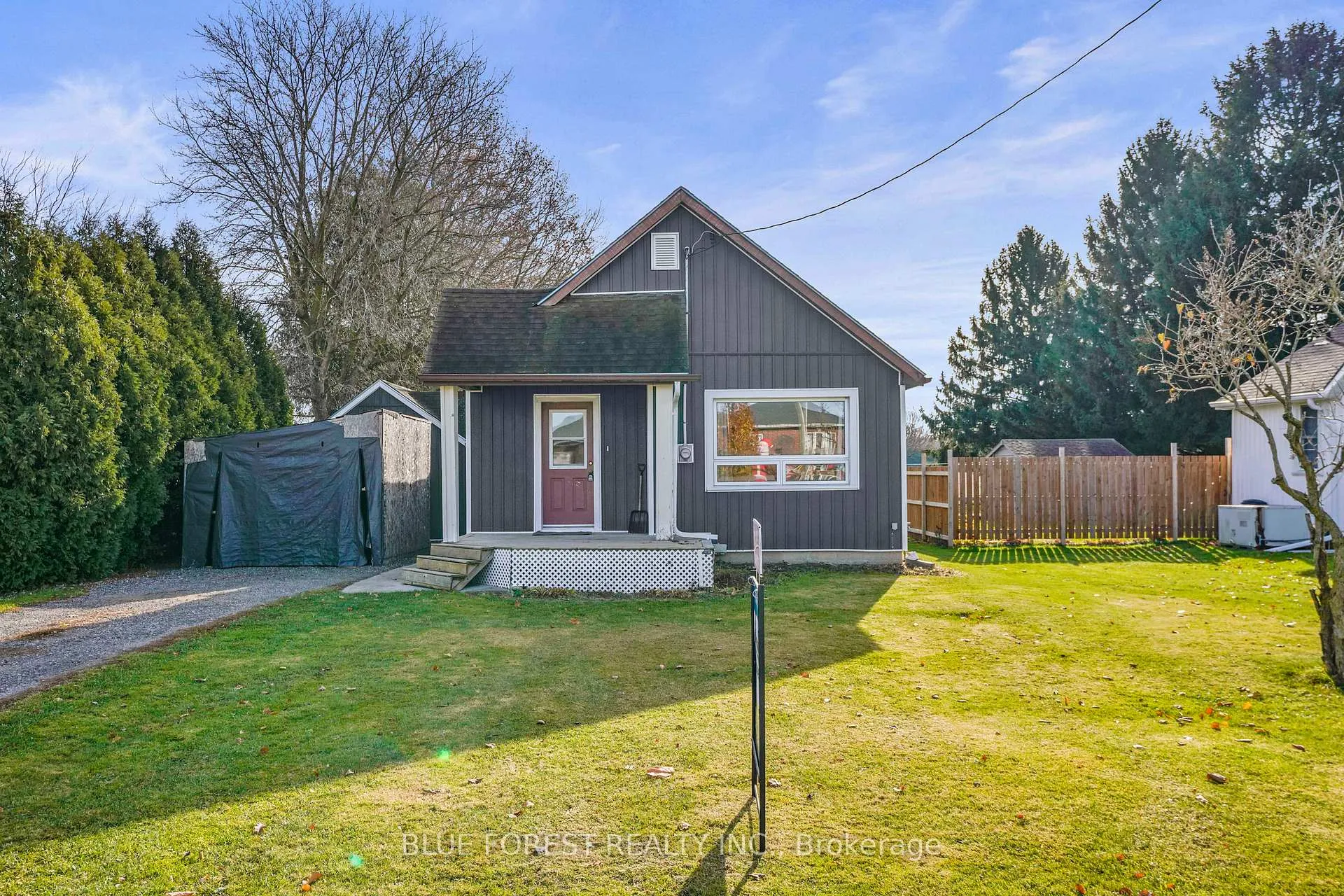 Photo 2 of 22557 Queens Line, West Elgin, Rodney — HOMEH