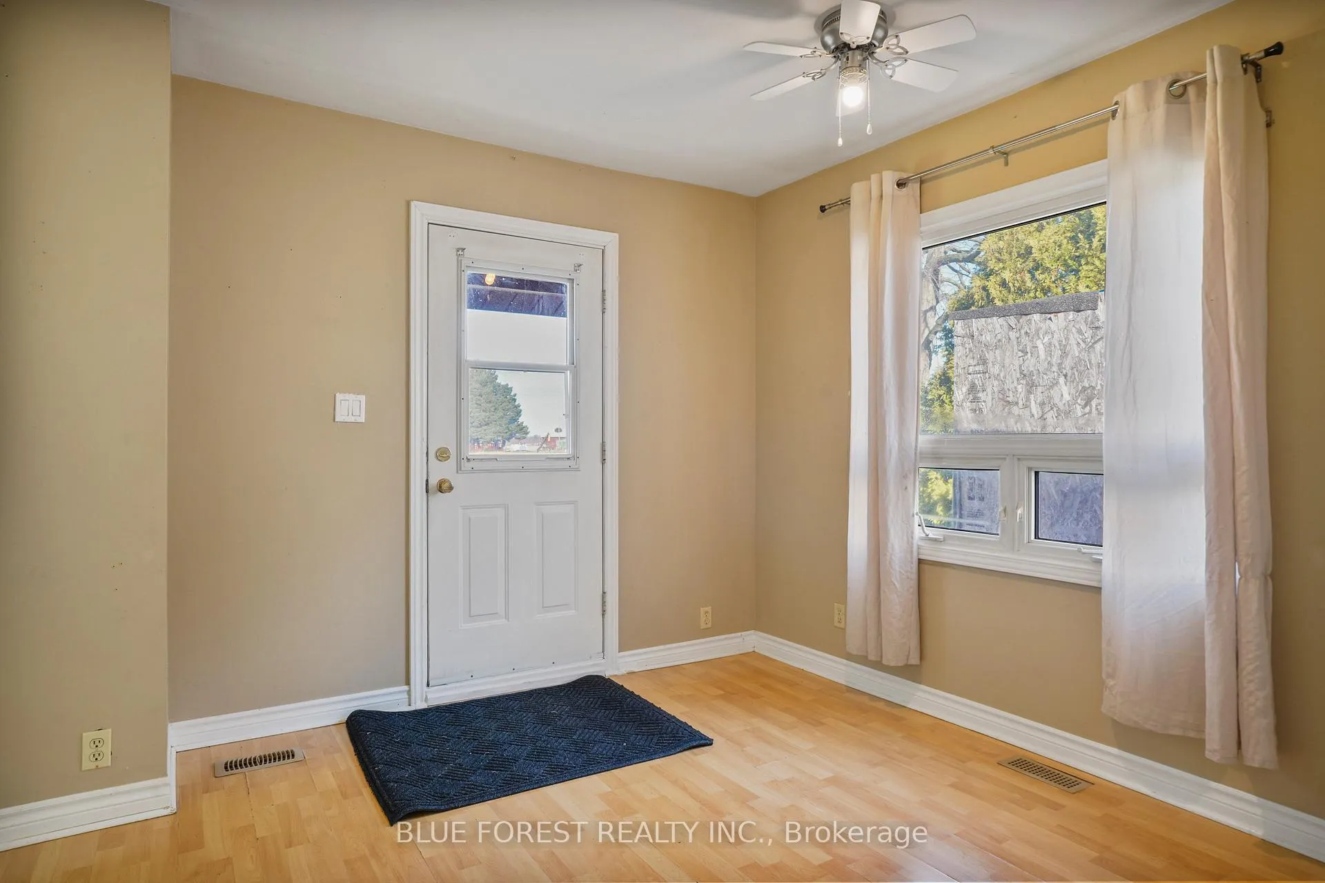 Photo 6 of 22557 Queens Line, West Elgin, Rodney — HOMEH
