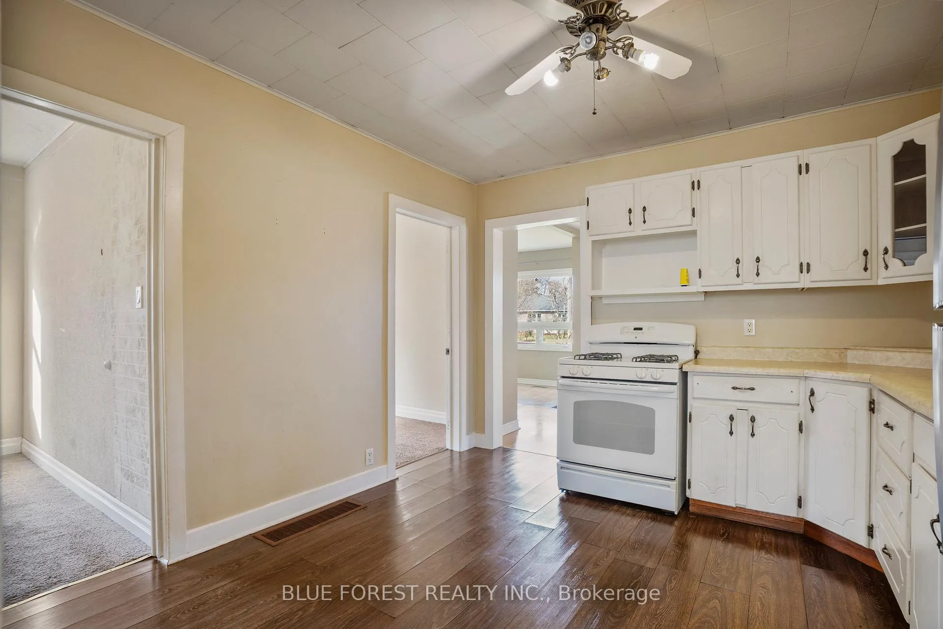 Photo 14 of 22557 Queens Line, West Elgin, Rodney — HOMEH