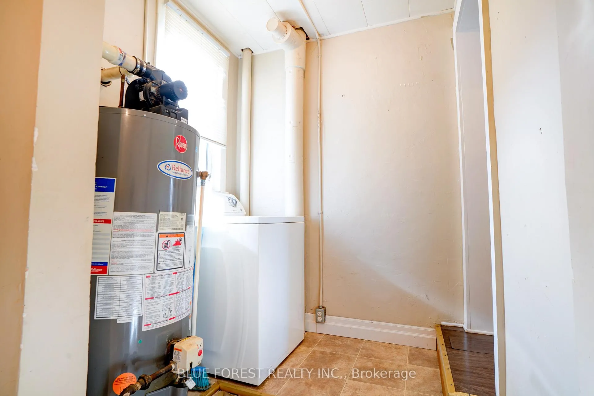 Photo 25 of 22557 Queens Line, West Elgin, Rodney — HOMEH