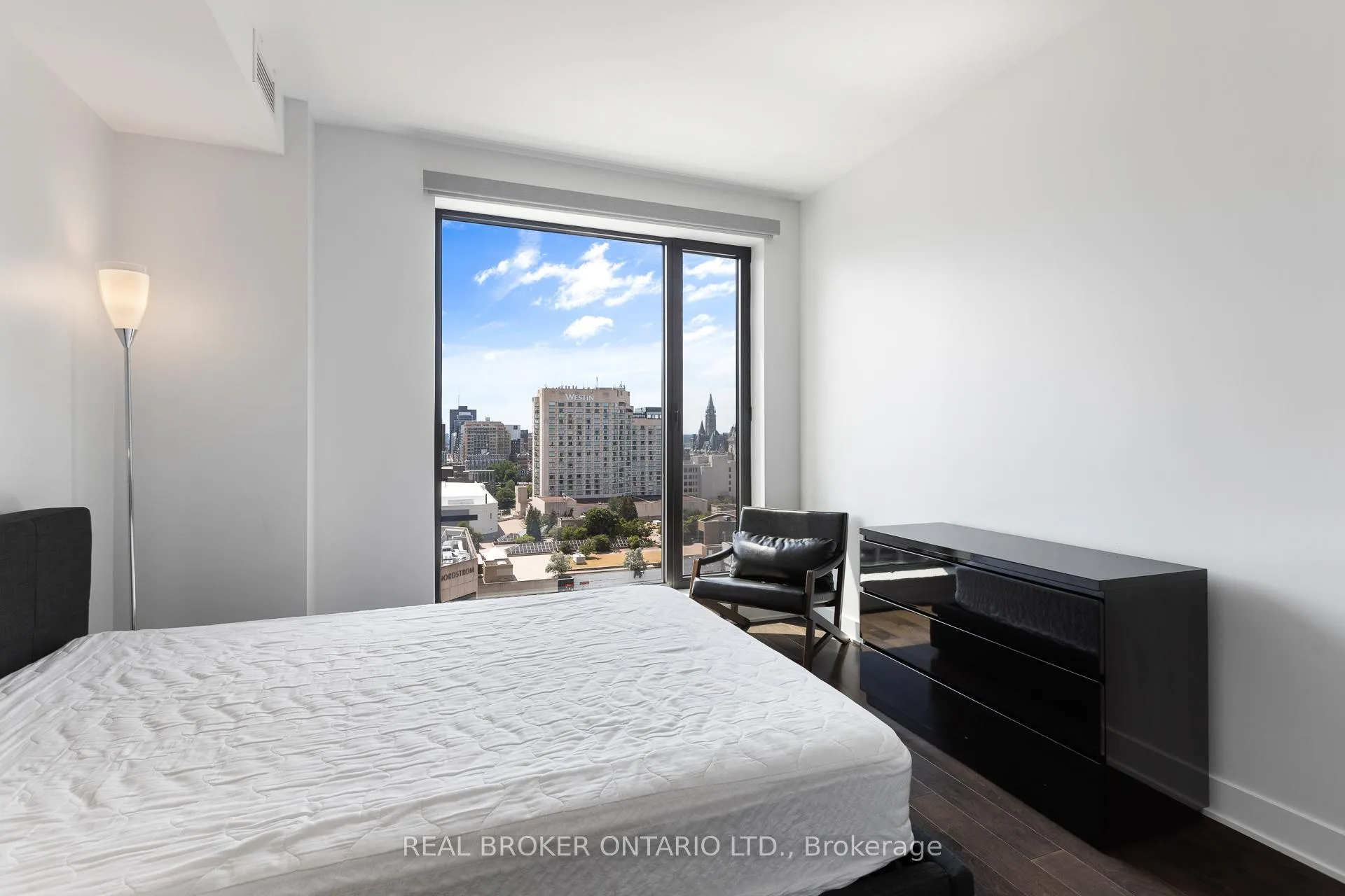 Photo 14 of Unit 1706, 20 Daly Avenue, Ottawa, Sandy Hill — HOMEH