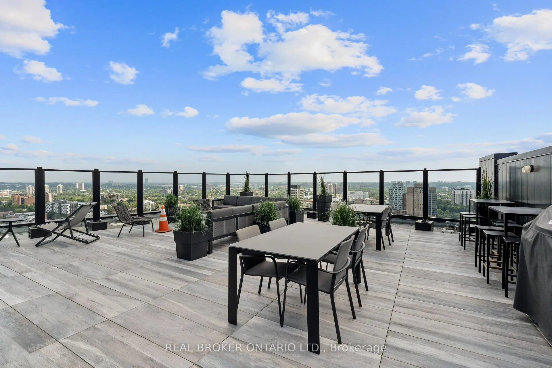 Photo 33 of Unit 1706, 20 Daly Avenue, Ottawa, Sandy Hill — HOMEH