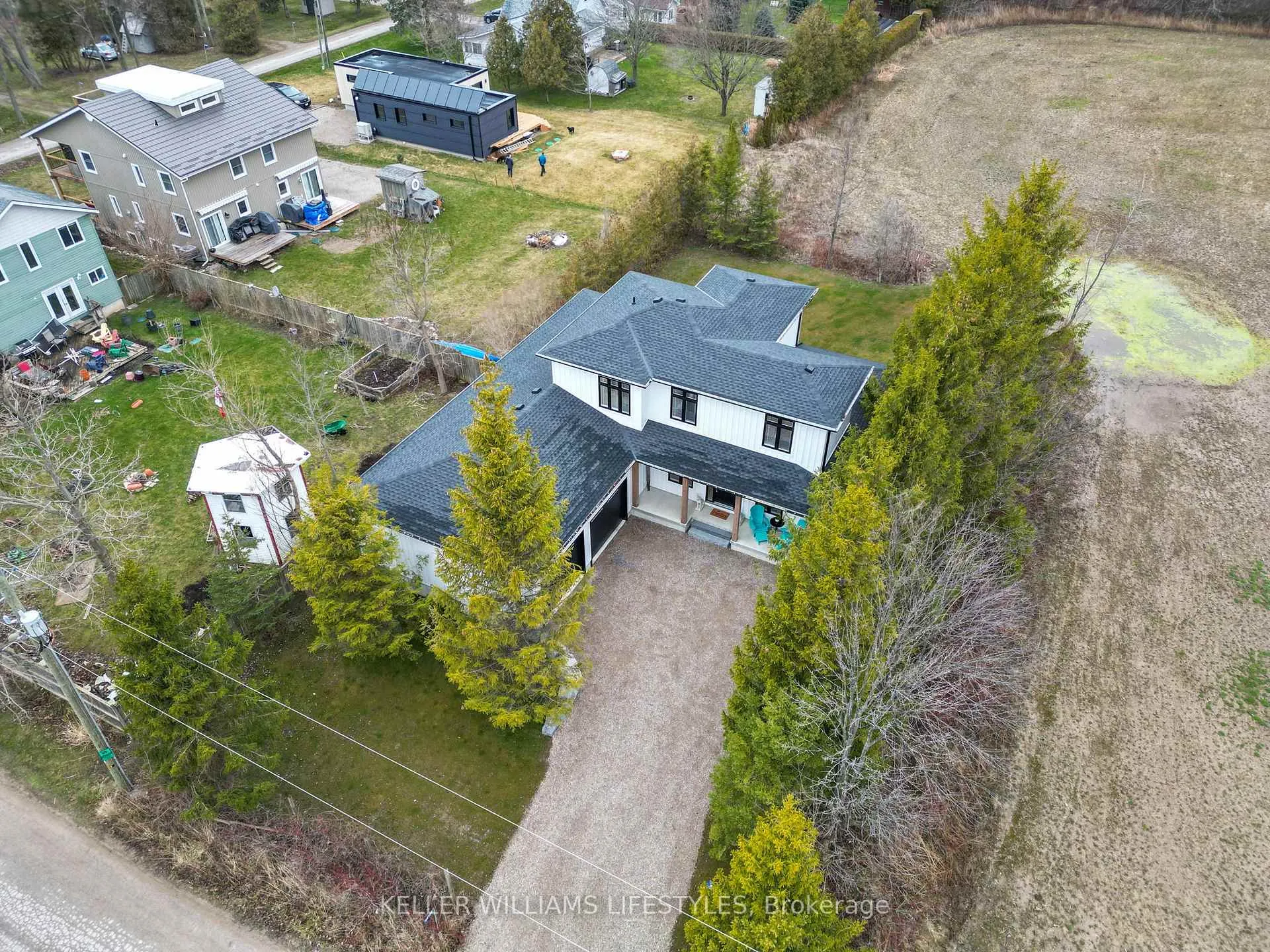 Photo 3 of 34180 Melena Beach Side Road, Bluewater, Bayfield — HOMEH