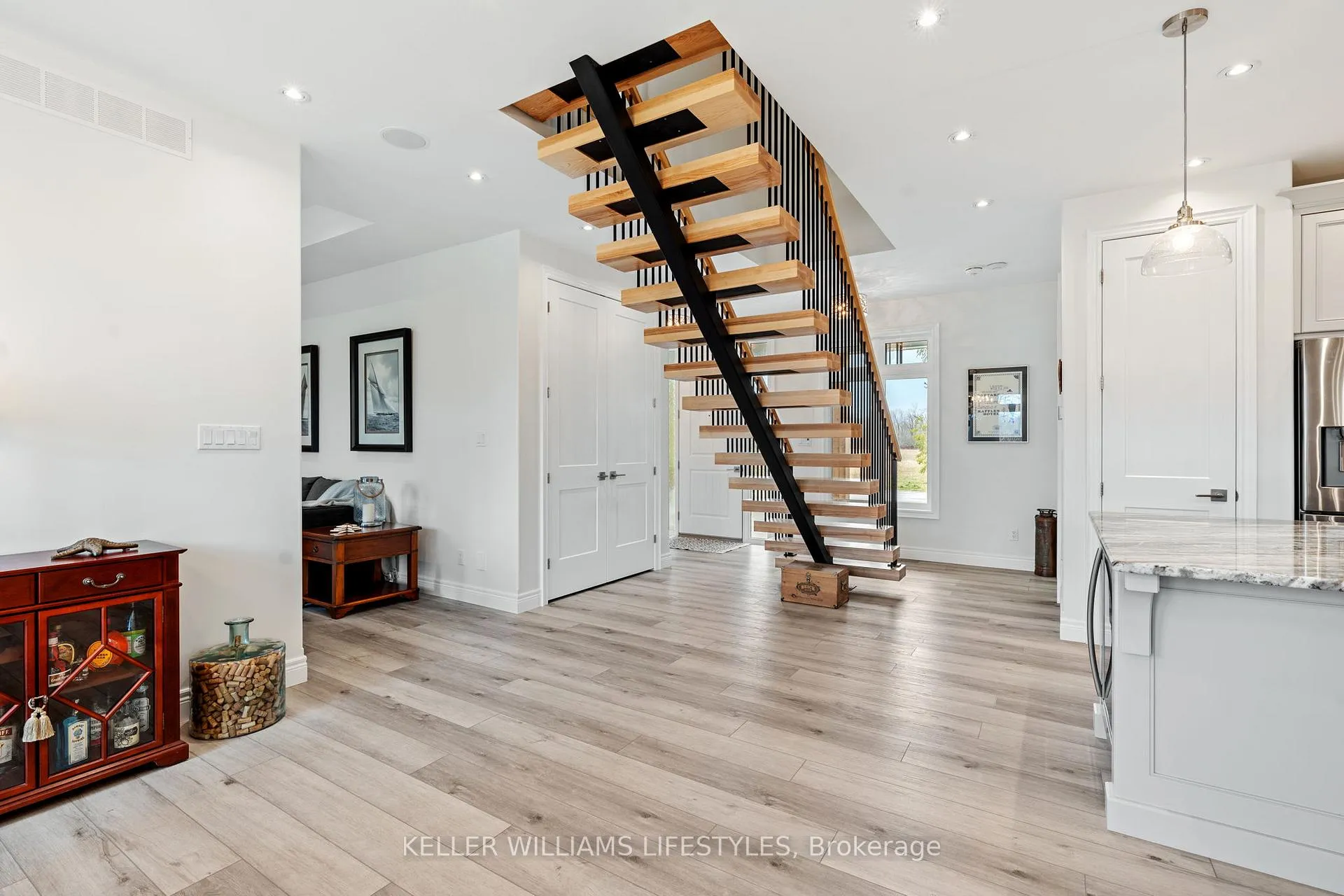Photo 22 of 34180 Melena Beach Side Road, Bluewater, Bayfield — HOMEH