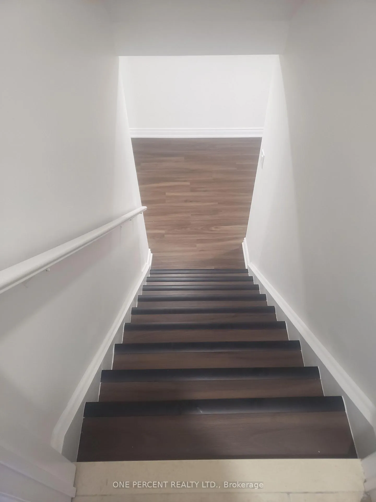 Photo 5 of 1445 Cordick Street, Oshawa, Taunton — HOMEH