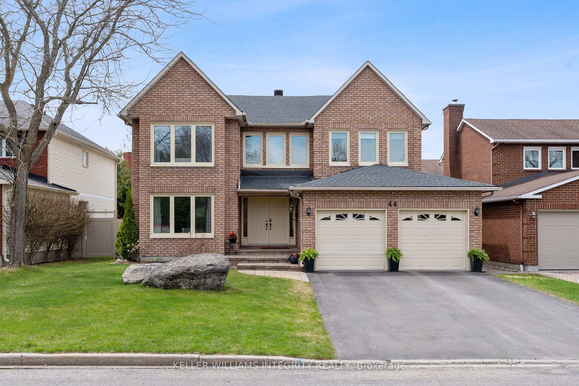 Photo 1 of 44 Fardon Way, Ottawa, Hunt Club Park — HOMEH