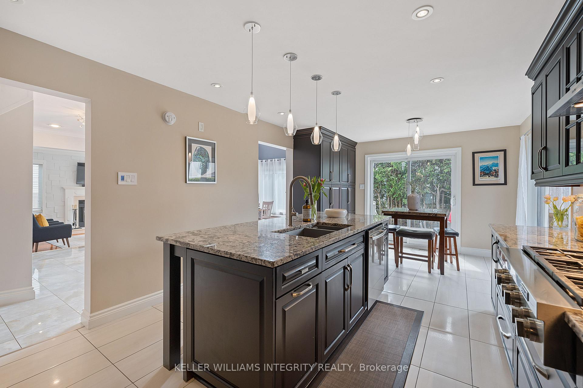 Photo 11 of 44 Fardon Way, Ottawa, Hunt Club Park — HOMEH