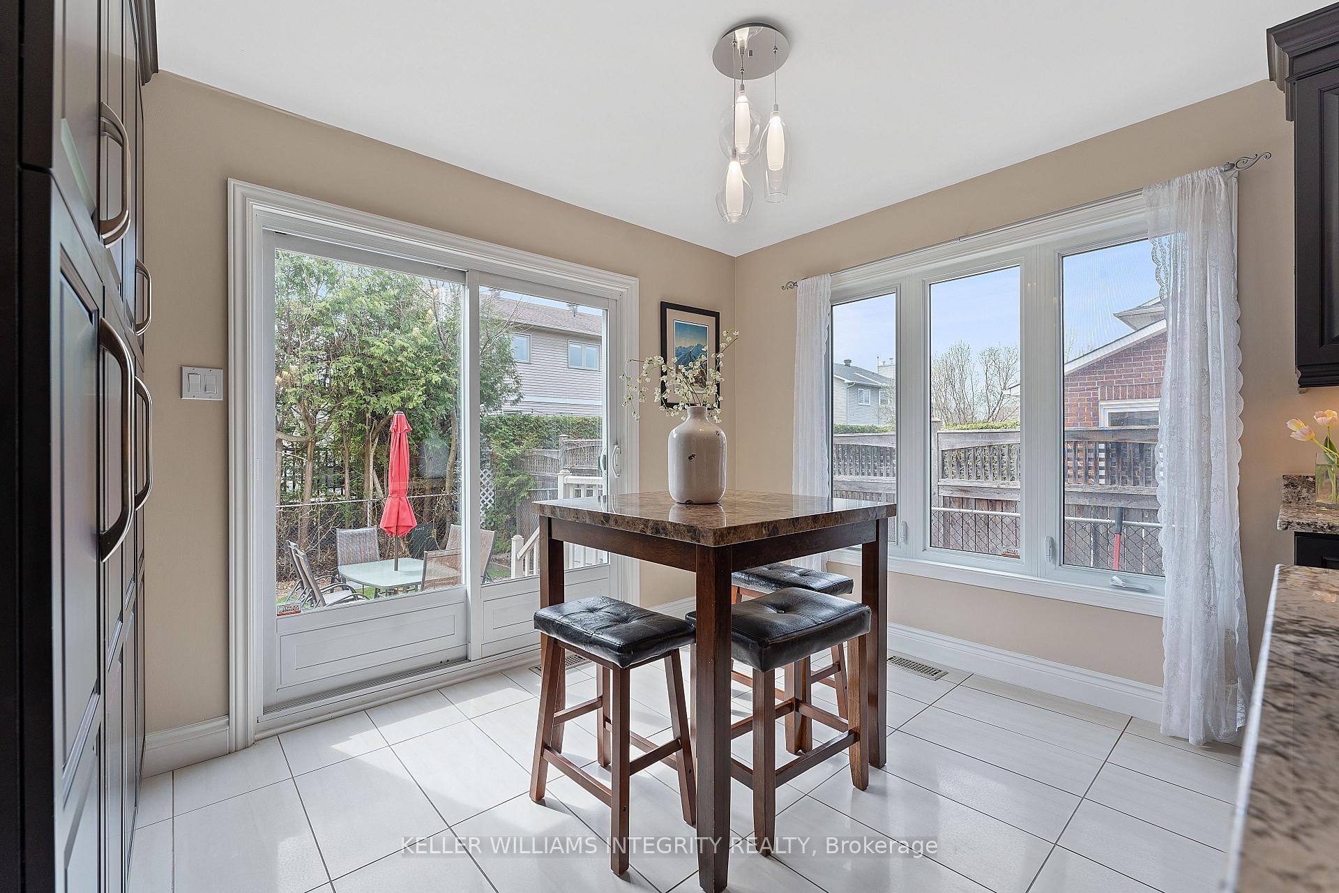 Photo 12 of 44 Fardon Way, Ottawa, Hunt Club Park — HOMEH