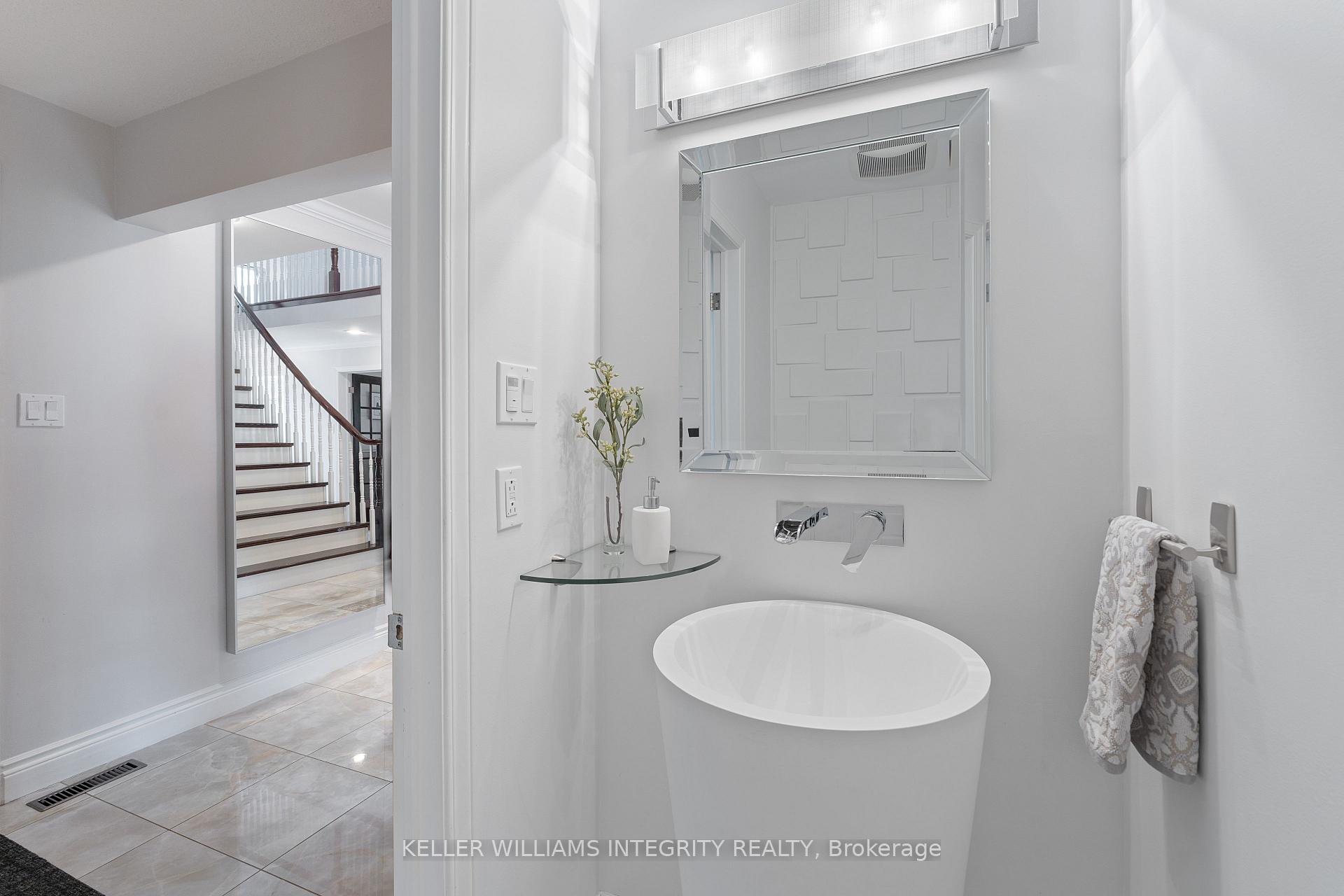 Photo 19 of 44 Fardon Way, Ottawa, Hunt Club Park — HOMEH