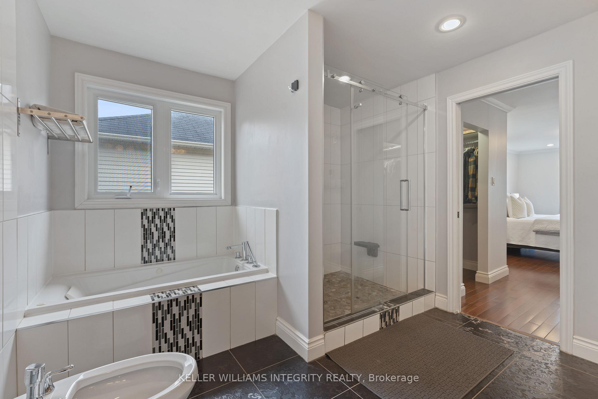 Photo 27 of 44 Fardon Way, Ottawa, Hunt Club Park — HOMEH