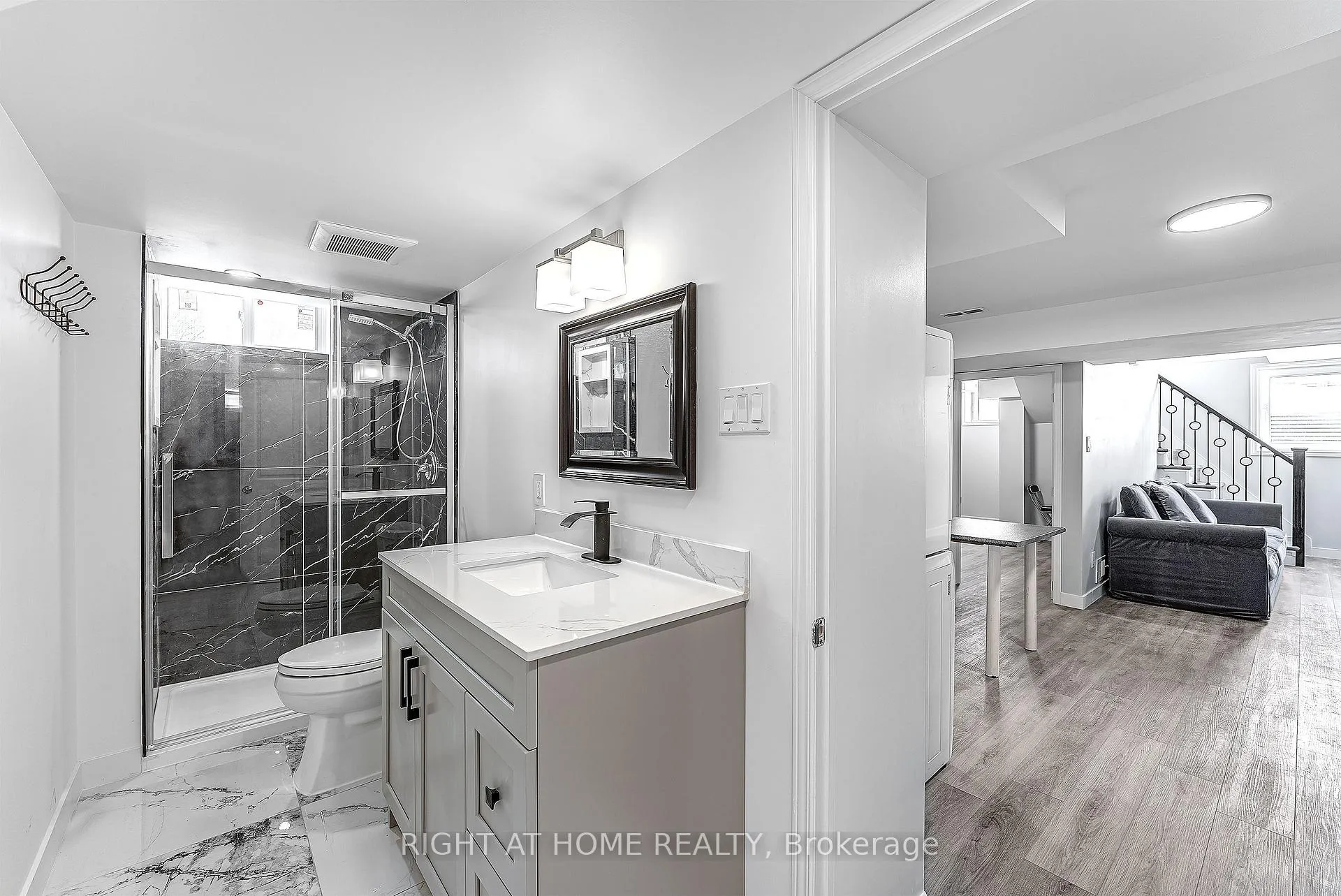 Photo 11 of Unit B, 902 Kenzie Street, Ottawa, Carlington — HOMEH