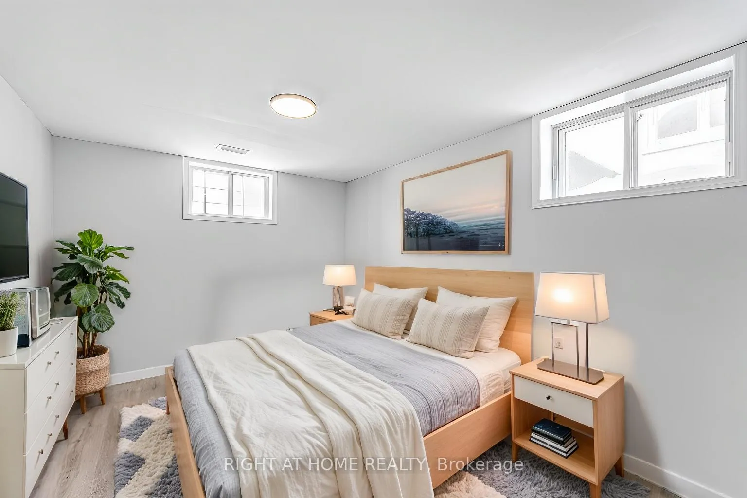 Photo 14 of Unit B, 902 Kenzie Street, Ottawa, Carlington — HOMEH