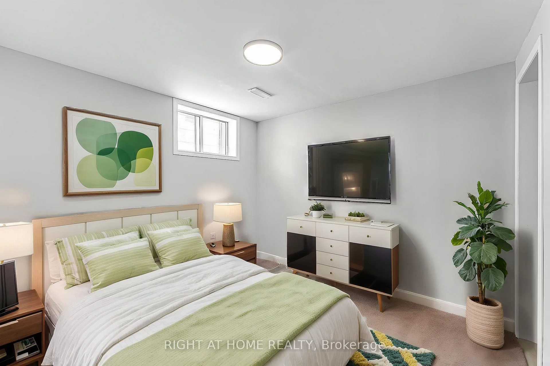 Photo 19 of Unit B, 902 Kenzie Street, Ottawa, Carlington — HOMEH