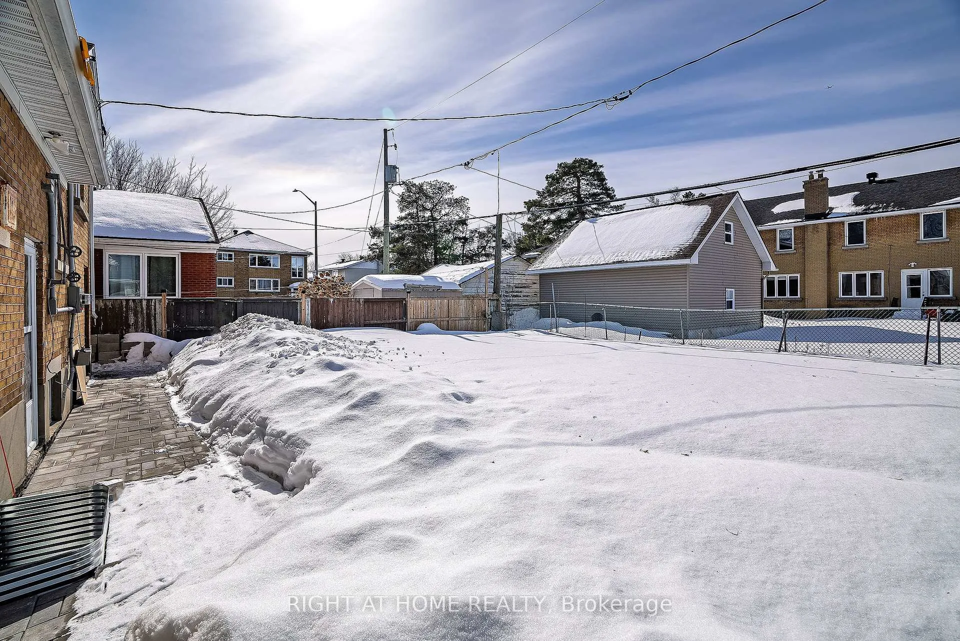 Photo 23 of Unit B, 902 Kenzie Street, Ottawa, Carlington — HOMEH