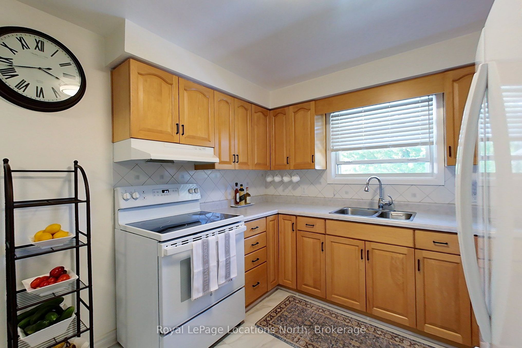 Photo 12 of 51 Union Street, Meaford — HOMEH