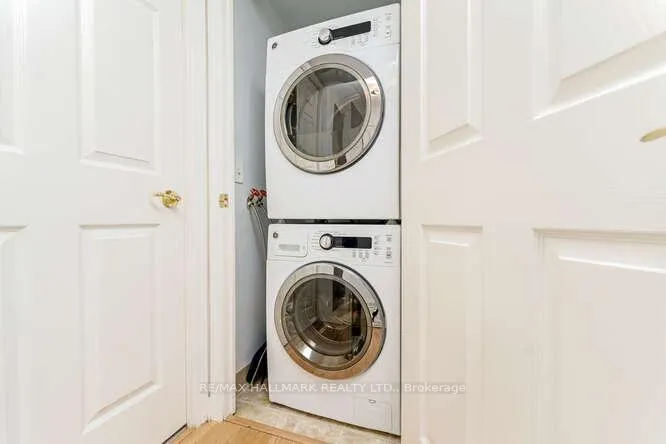 Photo 6 of Unit 706, 30 Grand Trunk Crescent, Toronto, Waterfront Communities — HOMEH