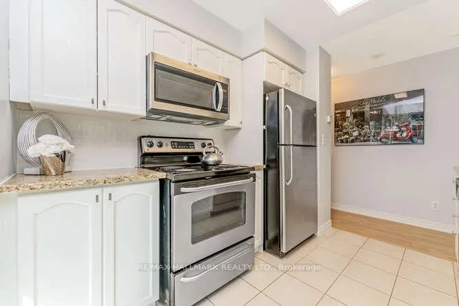 Photo 8 of Unit 706, 30 Grand Trunk Crescent, Toronto, Waterfront Communities — HOMEH