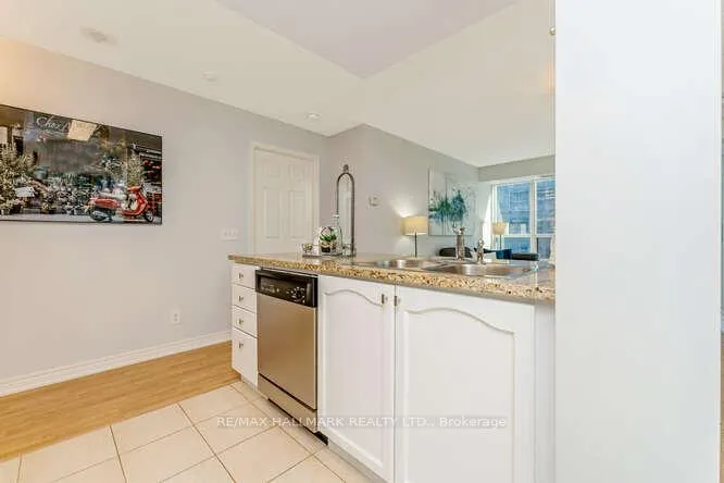 Photo 13 of Unit 706, 30 Grand Trunk Crescent, Toronto, Waterfront Communities — HOMEH