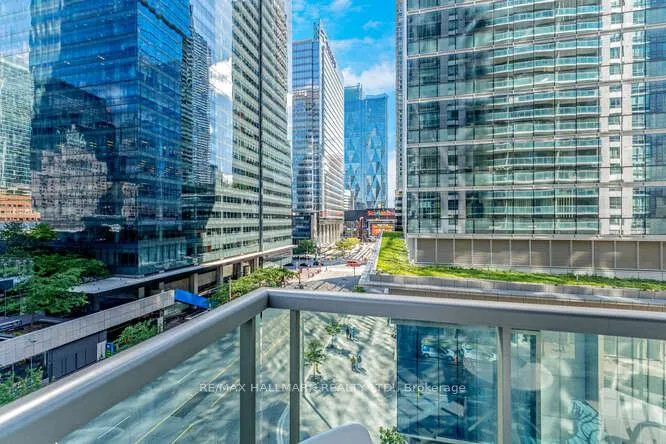 Photo 22 of Unit 706, 30 Grand Trunk Crescent, Toronto, Waterfront Communities — HOMEH