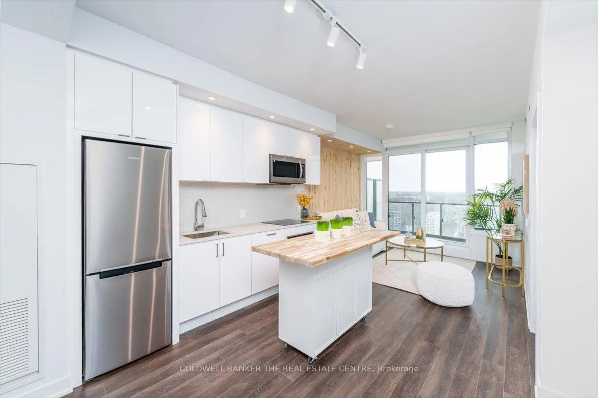 Photo 3 of Unit 3801, 1928 Lakeshore Boulevard W, Toronto, High Park-Swansea — HOMEH