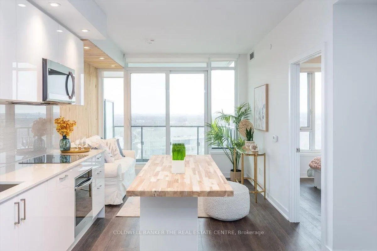 Photo 6 of Unit 3801, 1928 Lakeshore Boulevard W, Toronto, High Park-Swansea — HOMEH