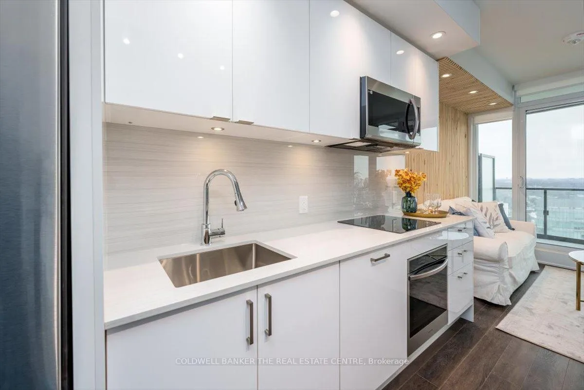 Photo 9 of Unit 3801, 1928 Lakeshore Boulevard W, Toronto, High Park-Swansea — HOMEH