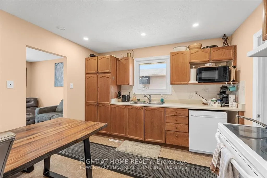 Photo 14 of 1215 Klondike Road S, Ottawa, Kanata - Morgan's Grant/South March — HOMEH