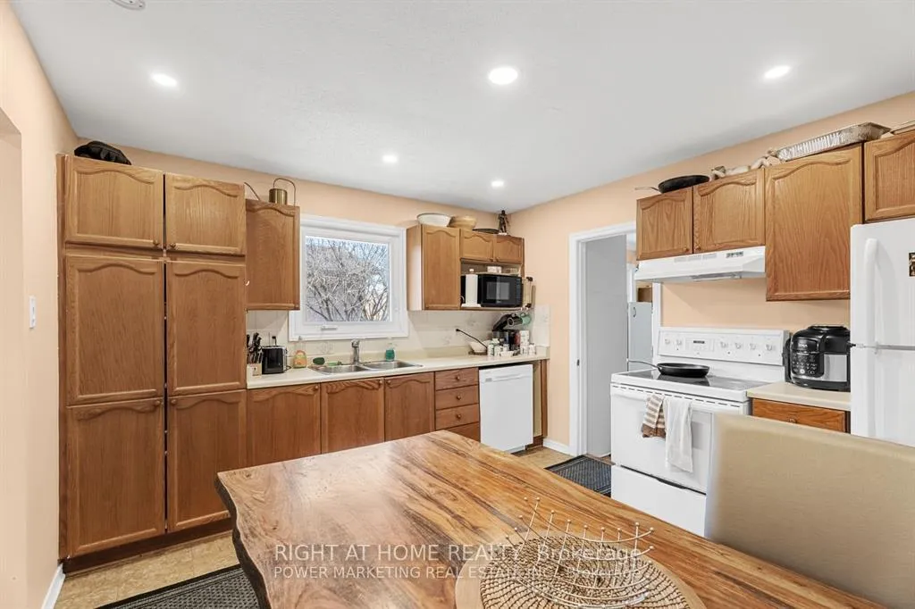 Photo 23 of 1215 Klondike Road S, Ottawa, Kanata - Morgan's Grant/South March — HOMEH