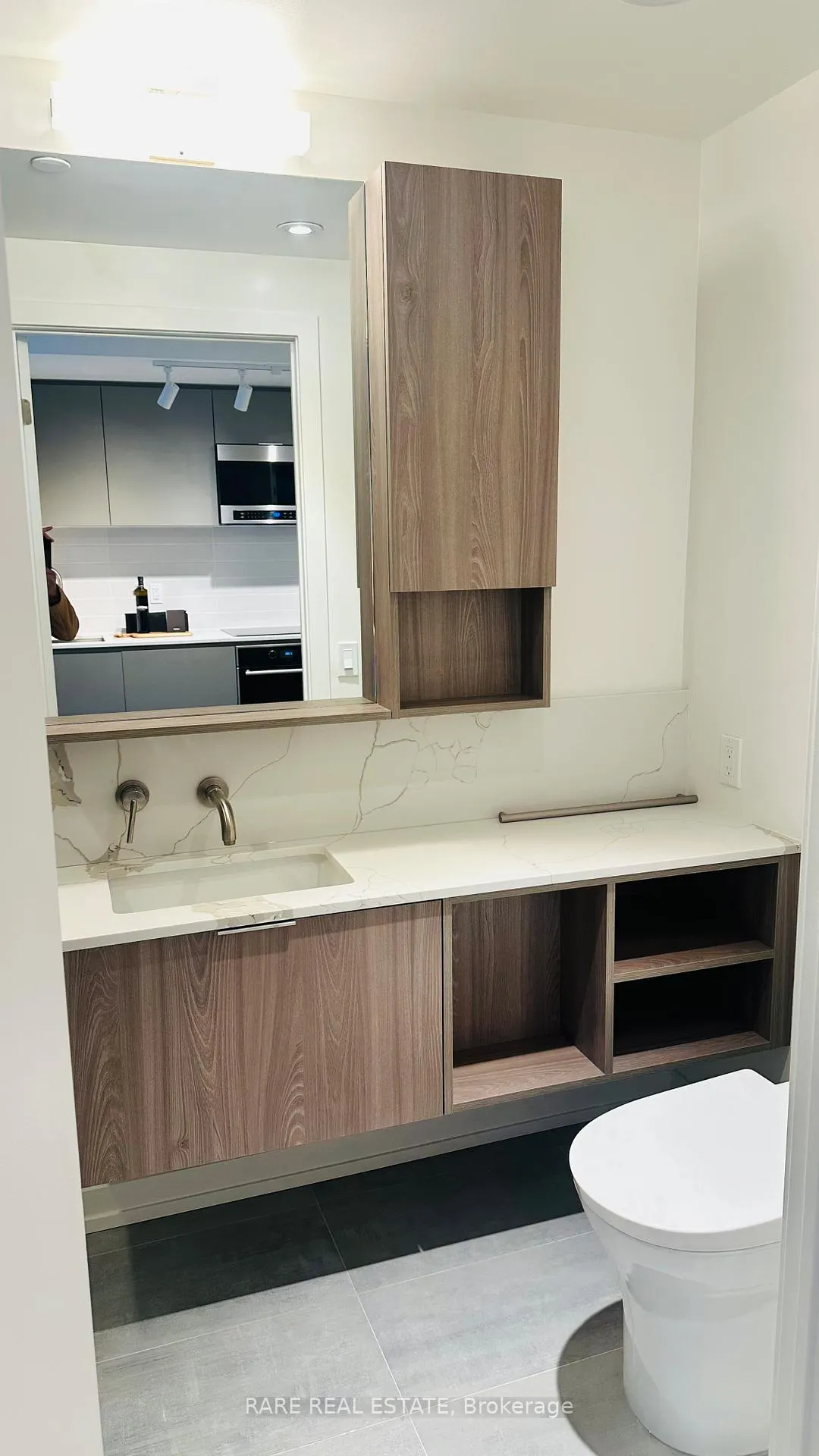 Photo 9 of Unit 1105, 120 Broadway Avenue, Toronto, Mount Pleasant West — HOMEH