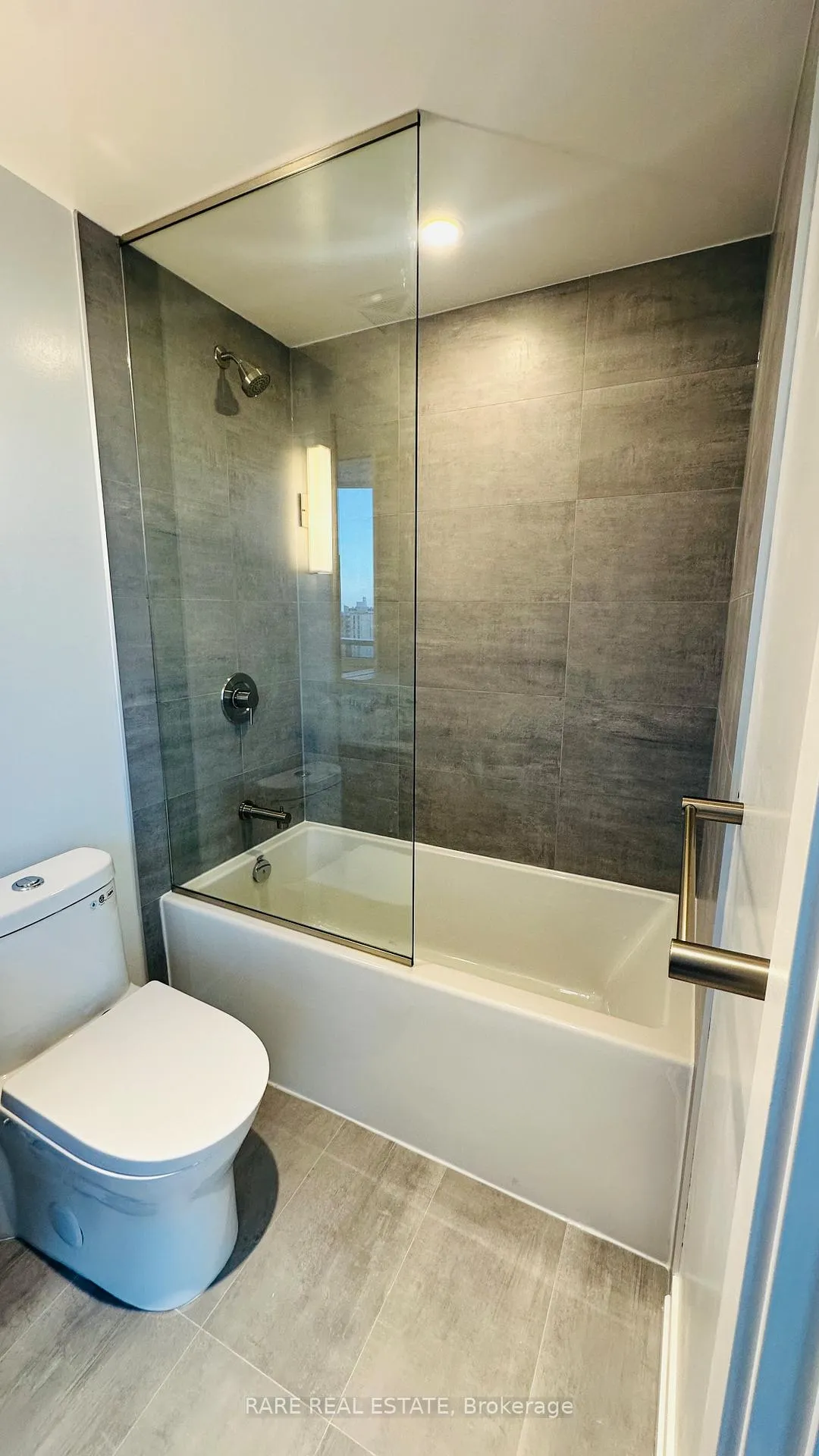 Photo 12 of Unit 1105, 120 Broadway Avenue, Toronto, Mount Pleasant West — HOMEH